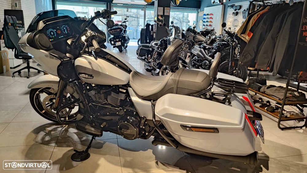 Harley-Davidson Road Glide - 10