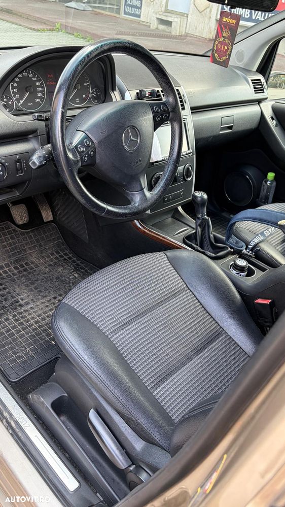 Mercedes-Benz A 200 - 5