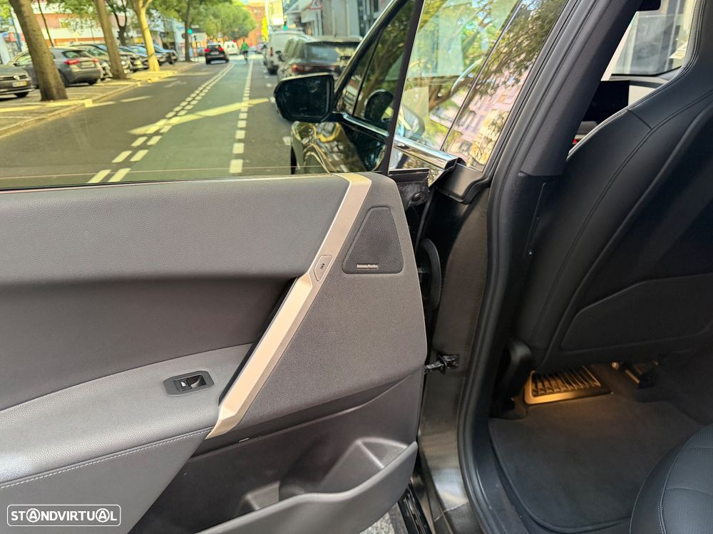 BMW iX xDrive 50 Pack Desportivo - 16