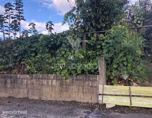 Terreno de 584 m 2 com ruina de 80 m2 - Grande imagem: 2/9