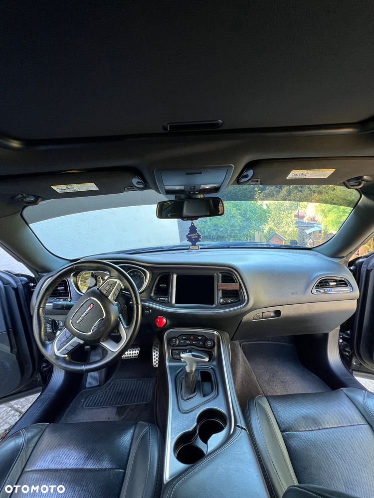 Dodge Challenger - 5