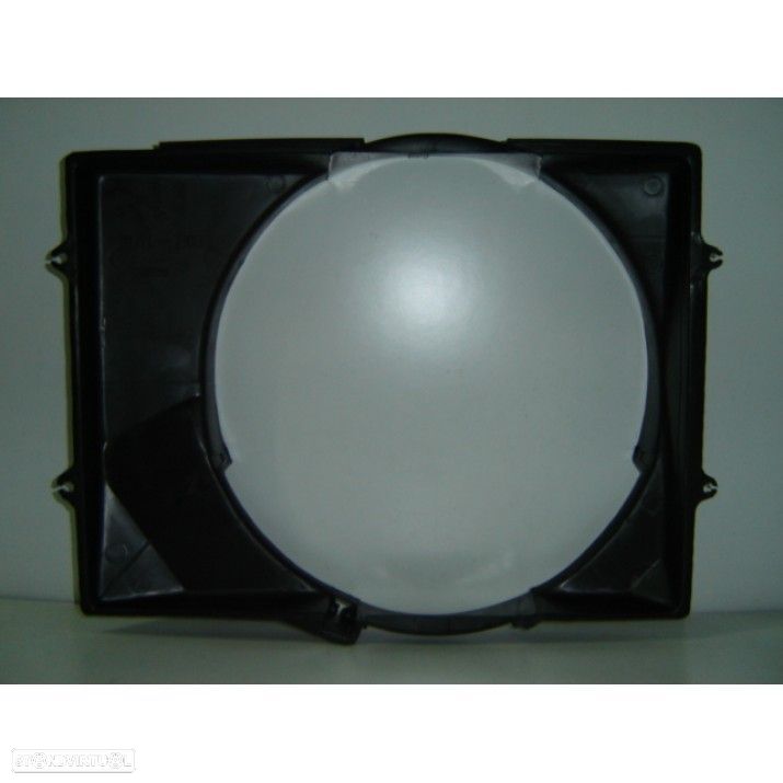 Resguardo da ventoinha do radiador Toyota Hilux LN56 - 1