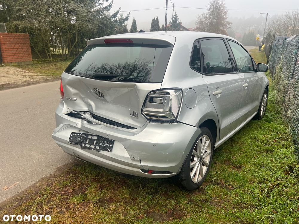 Volkswagen Polo 1.4 TDI Blue Motion Technology DSG Lounge - 3