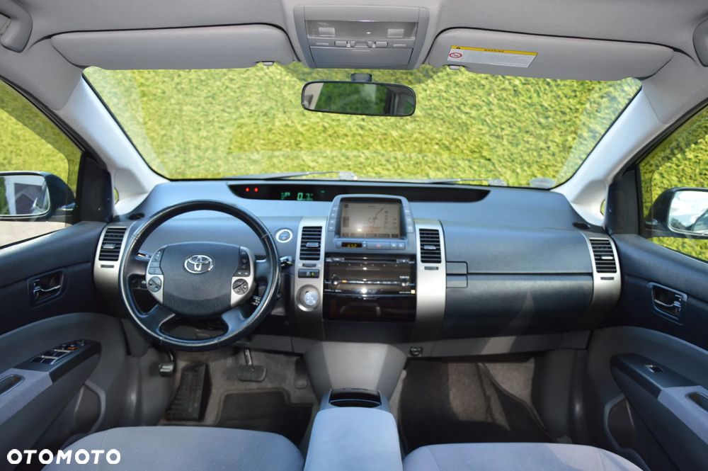 Toyota Prius - 13