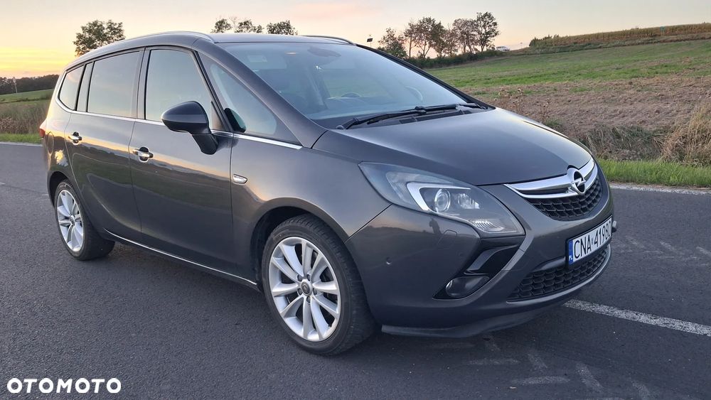 Opel Zafira 2013 photo 2