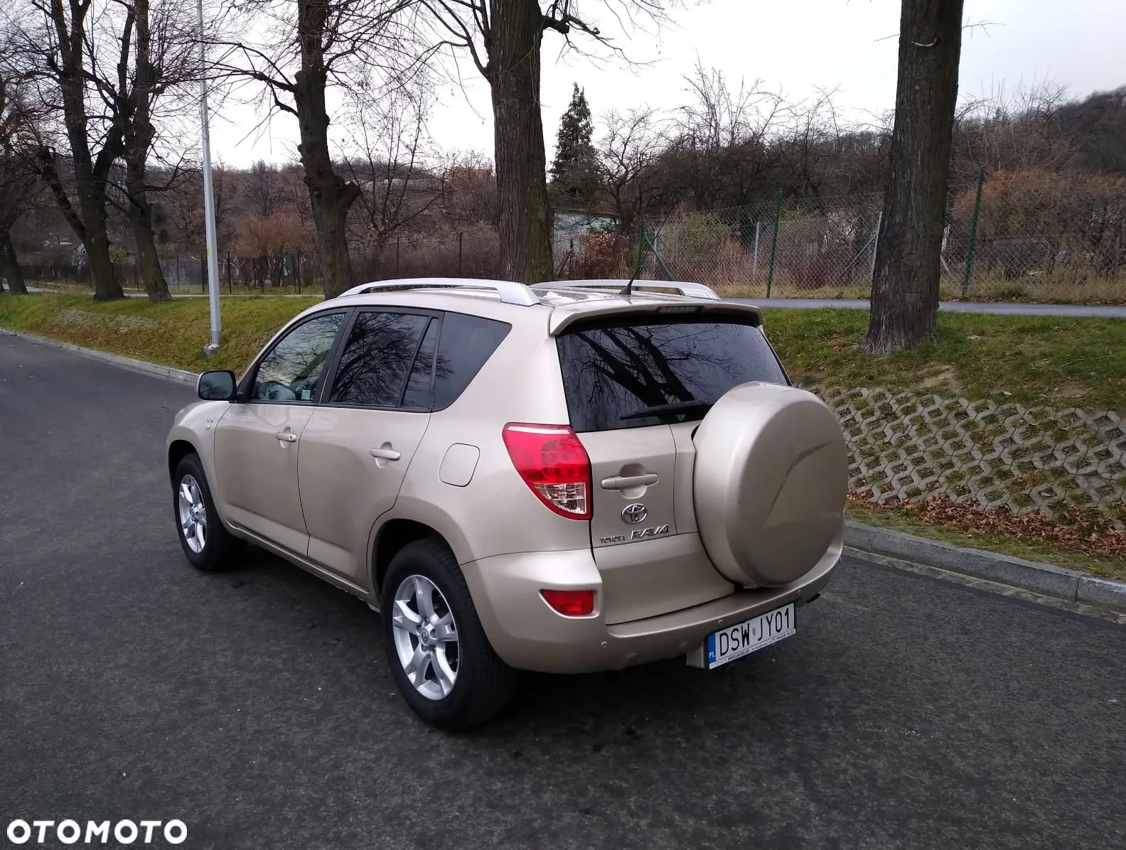 Toyota RAV4 - 2