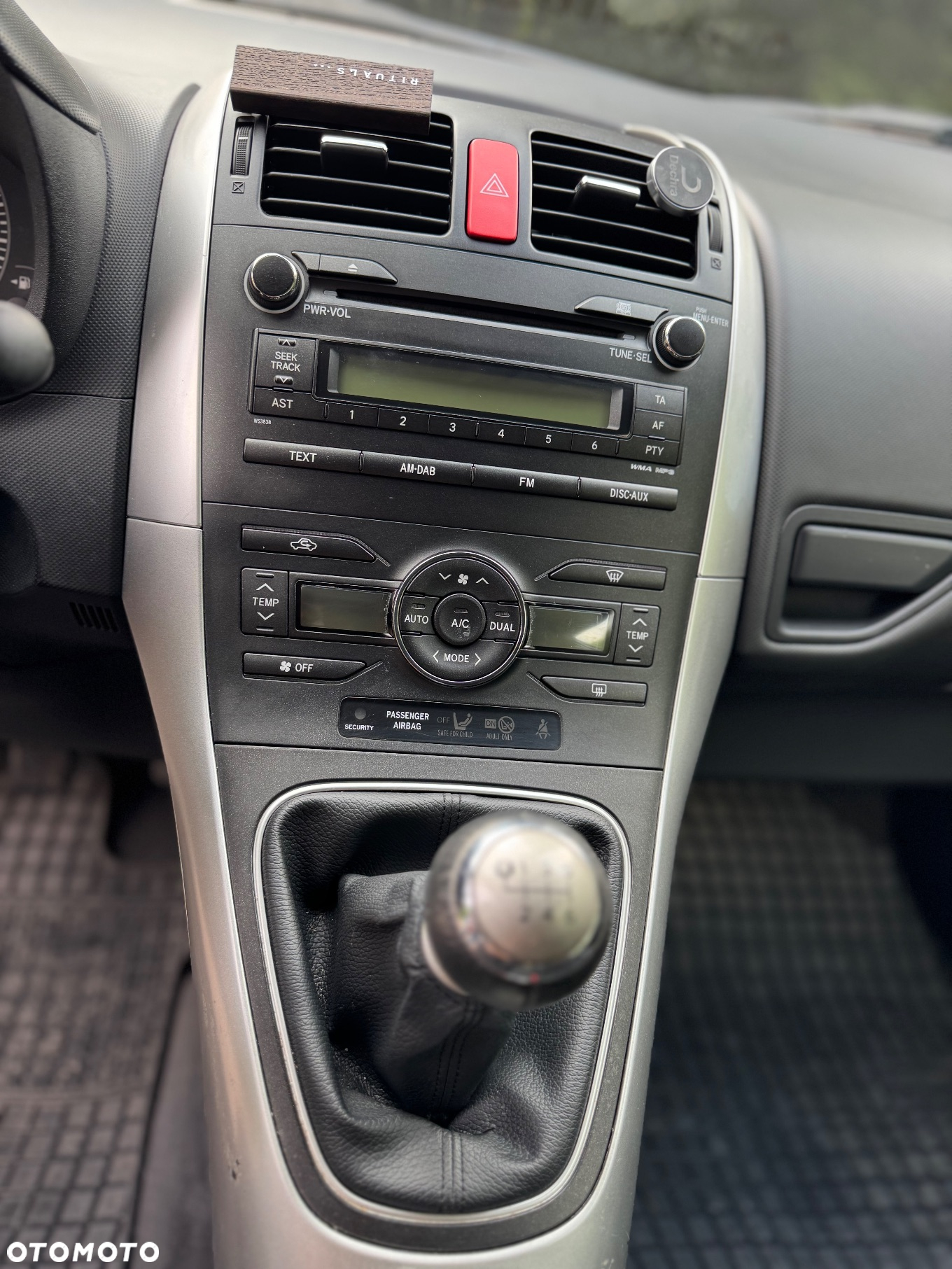 Toyota Auris 1.6 Dynamic - 6