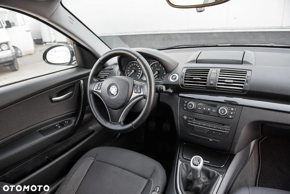 BMW Seria 1 - 23