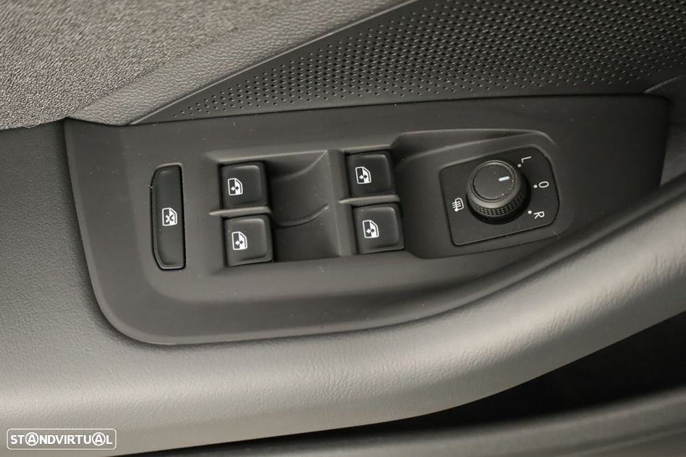 VW Passat Variant 1.5 TSI eHybrid DSG - 19