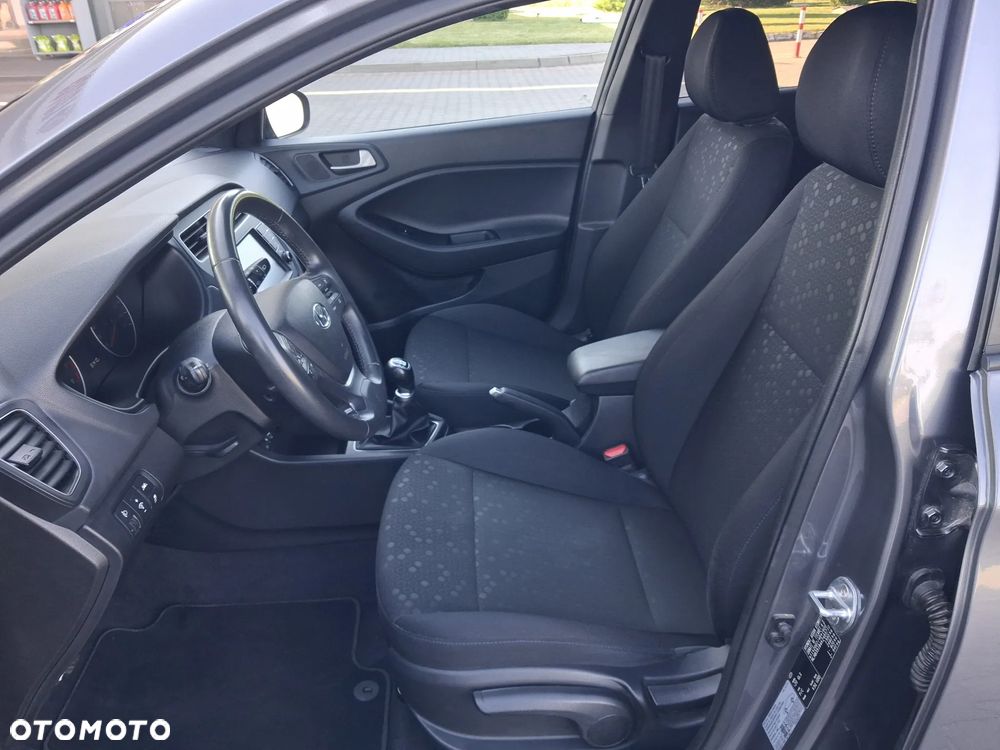 Hyundai i20 1.2 BlueDrive Go - 24
