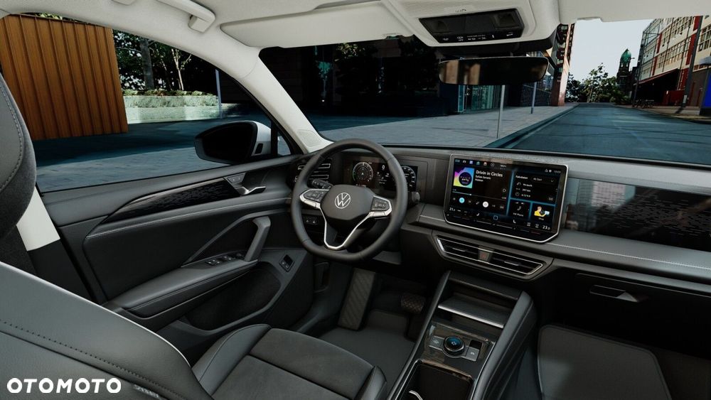 Volkswagen Tiguan - 10