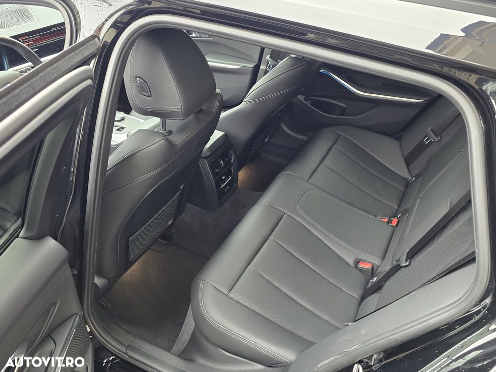 BMW Seria 3 330e xDrive Aut. Luxury Line - 18