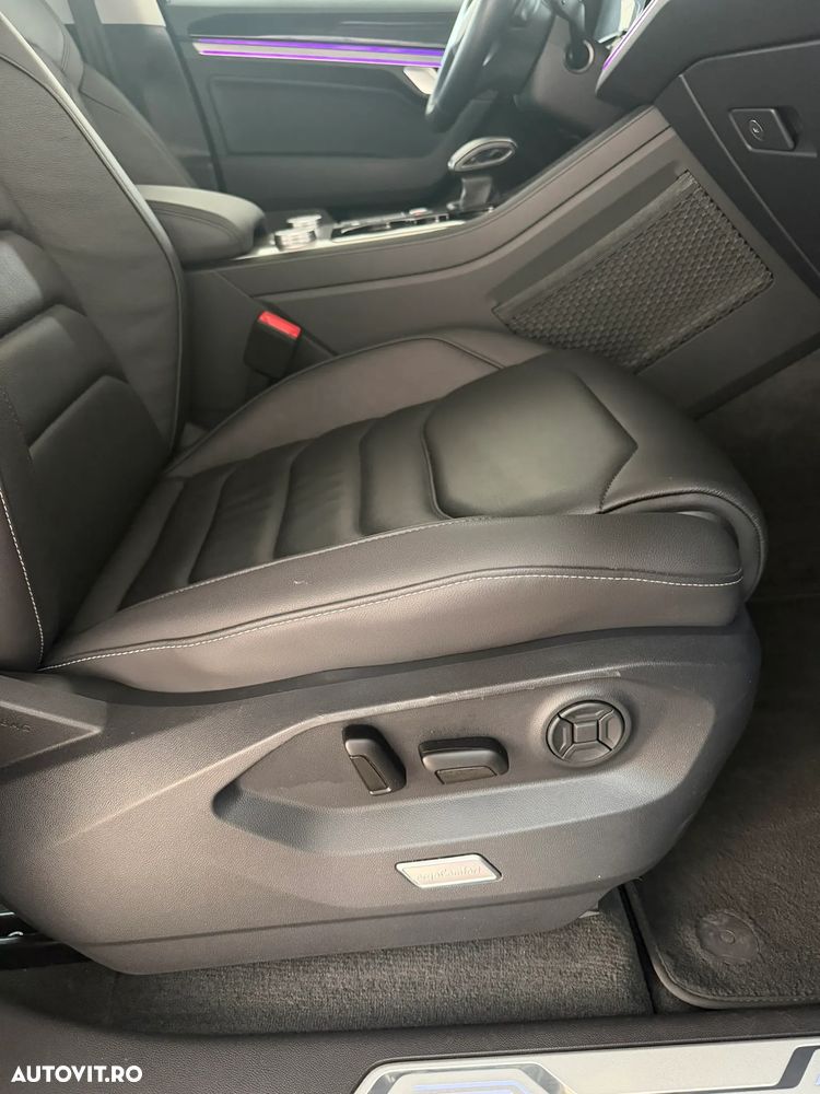 Volkswagen Touareg V6 TDI 4MOTION Elegance - 13