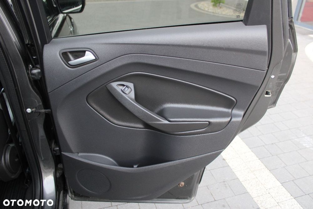 Ford Kuga - 26