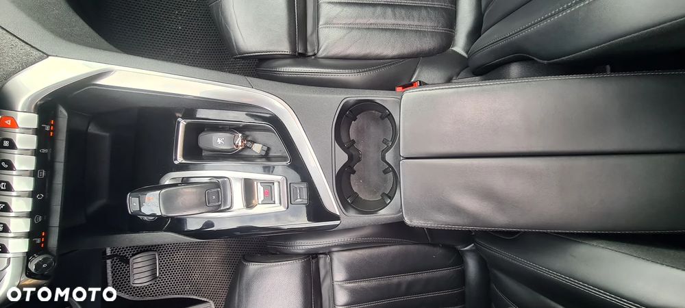 Peugeot 3008 1.6 THP Allure S&S EAT6 - 24