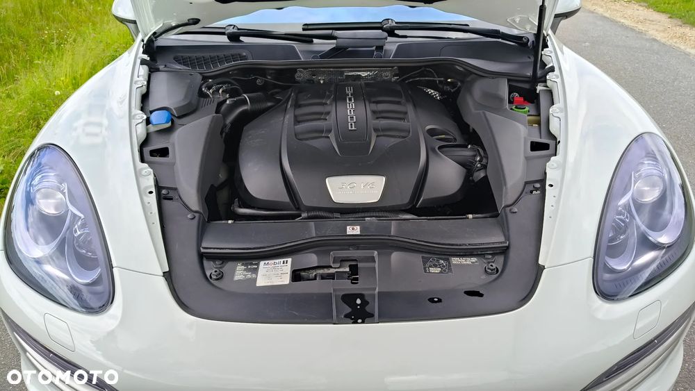 Porsche Cayenne Platinum Edition - 13