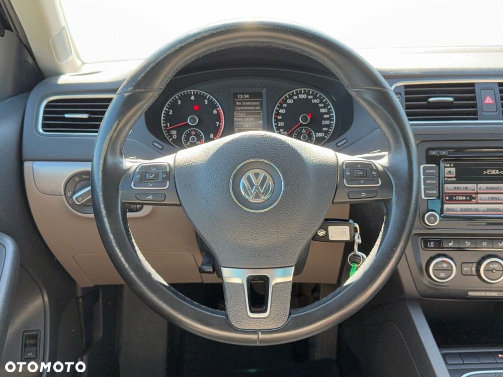 Volkswagen Jetta 1.4 TSI Comfortline - 23