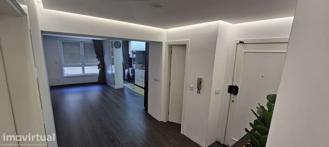 T2 com varanda, garagem e ar condicionado em Paranhos - Grande imagem: 5/26