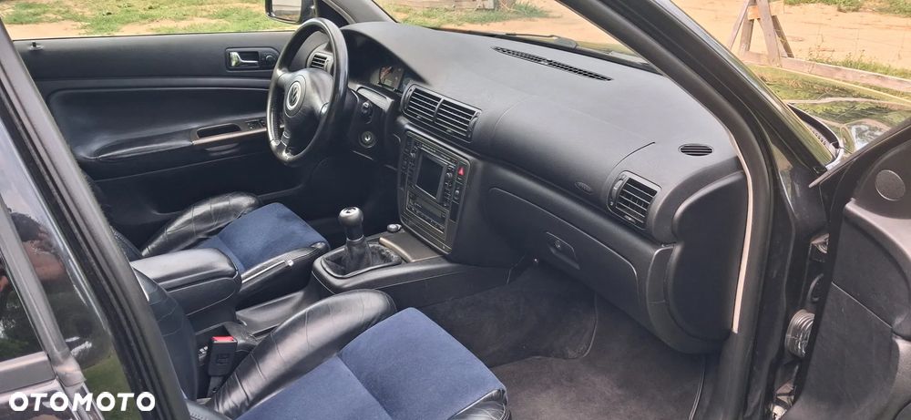 Volkswagen Passat 2.8 V6 4Mot Highline - 5