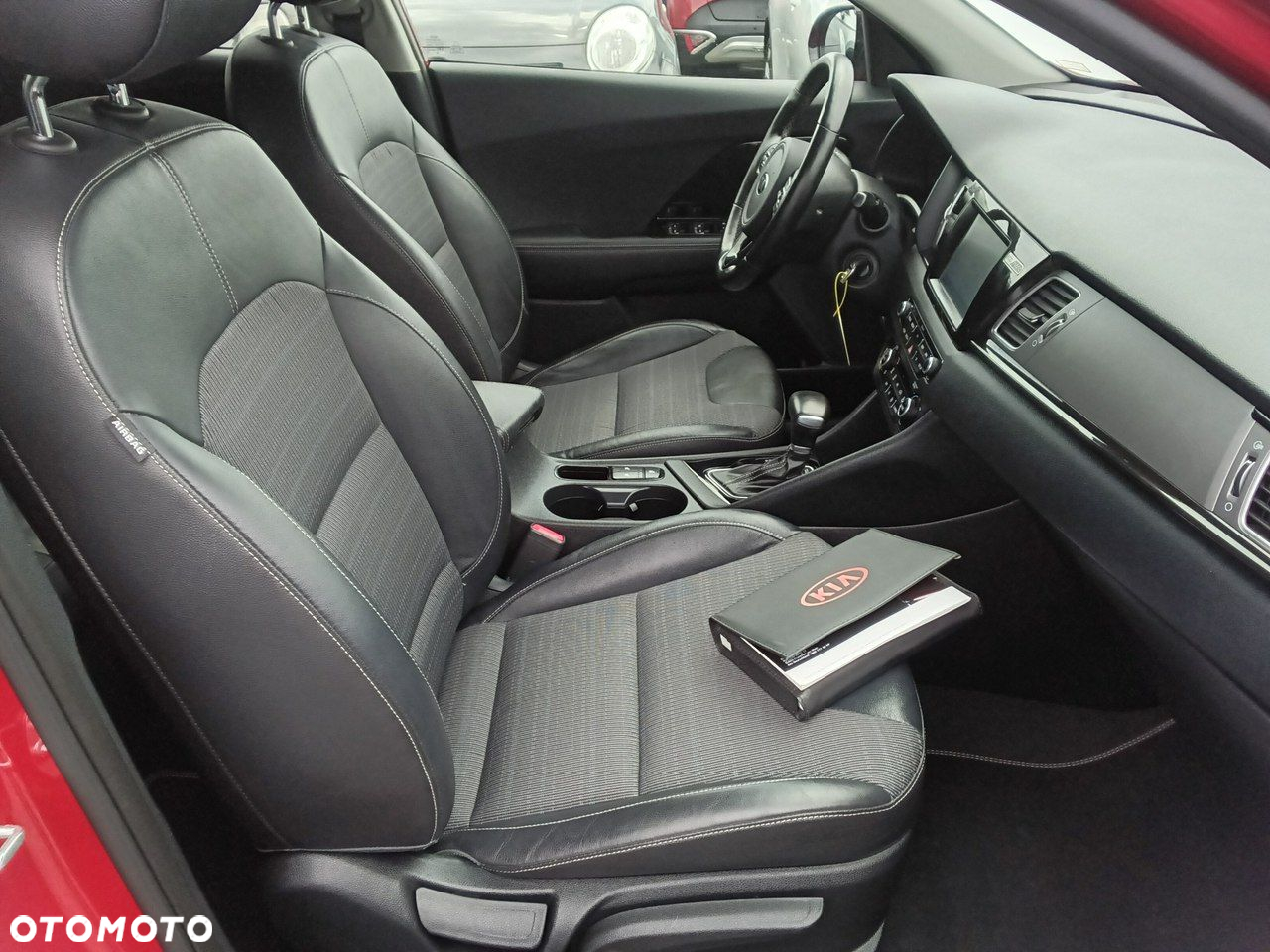 Kia Niro 1.6 GDI Hybrid Business Line - 14
