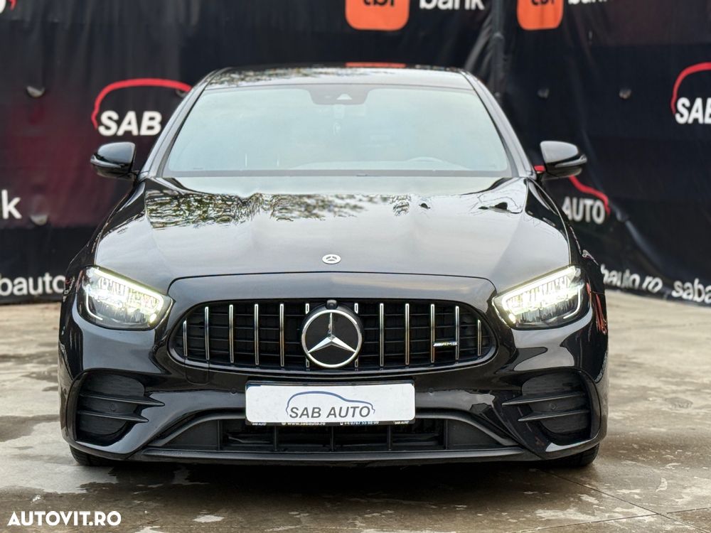 Mercedes-Benz E 220 d 4Matic T 9G-TRONIC AMG Line - 2