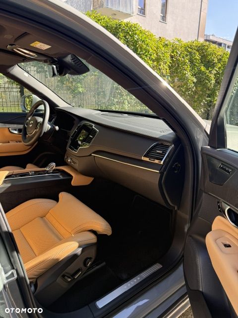 Volvo XC 90 - 7