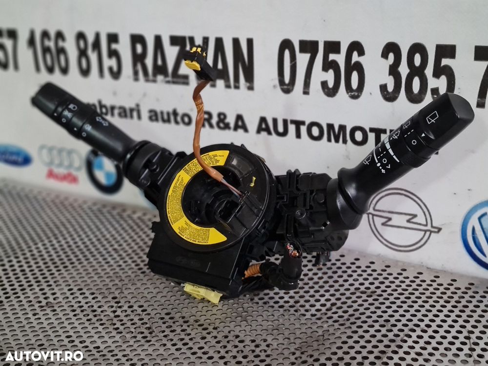 Ansamblu Banda Spira Spirala Volan Airbag Bloc Lumini Maneta Stergatoare Hyundai IX35 An 2009-2010-2011-2012-2013-2014-2015 Volan Stanga Dezmembrez Hyundai IX35 2.0 Benzina - 2