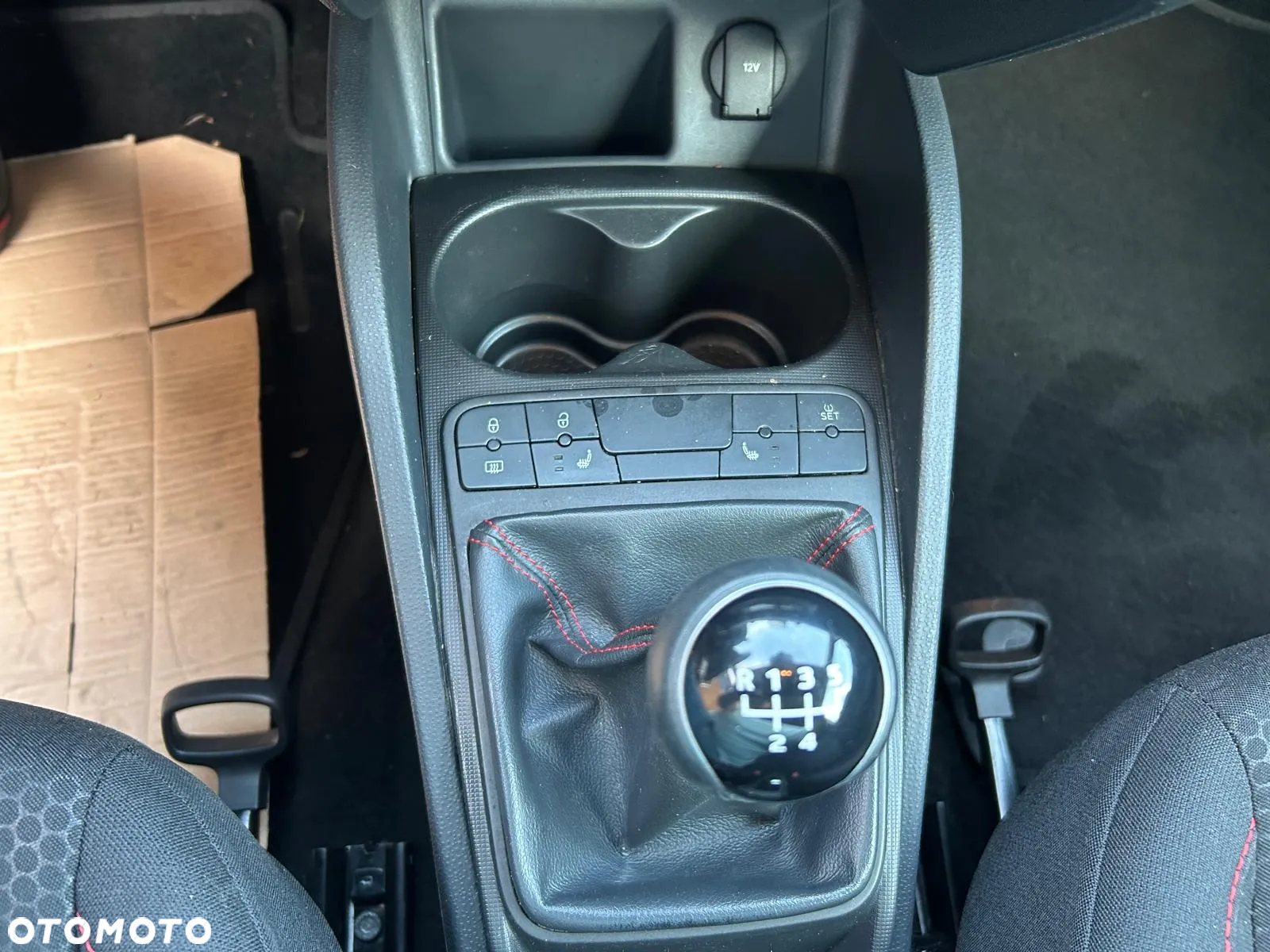 Seat Ibiza ST 1.2 TSI CONNECT - 24