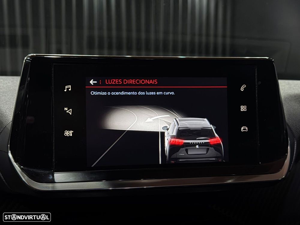 Peugeot 2008 1.5 BlueHDi Allure EAT8 - 25