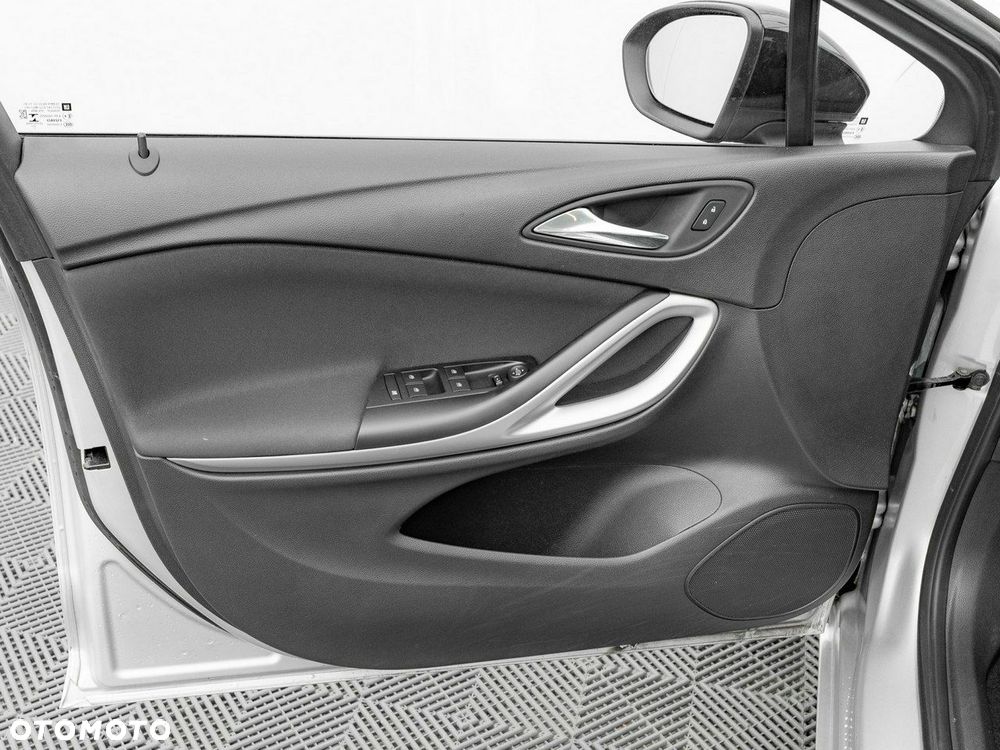 Opel Astra 1.2 T Edition S&S - 11