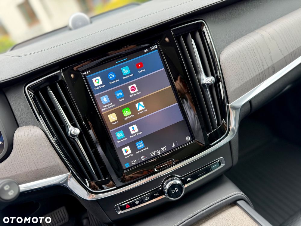 Volvo V90 Cross Country B5 D AWD Ultimate - 33