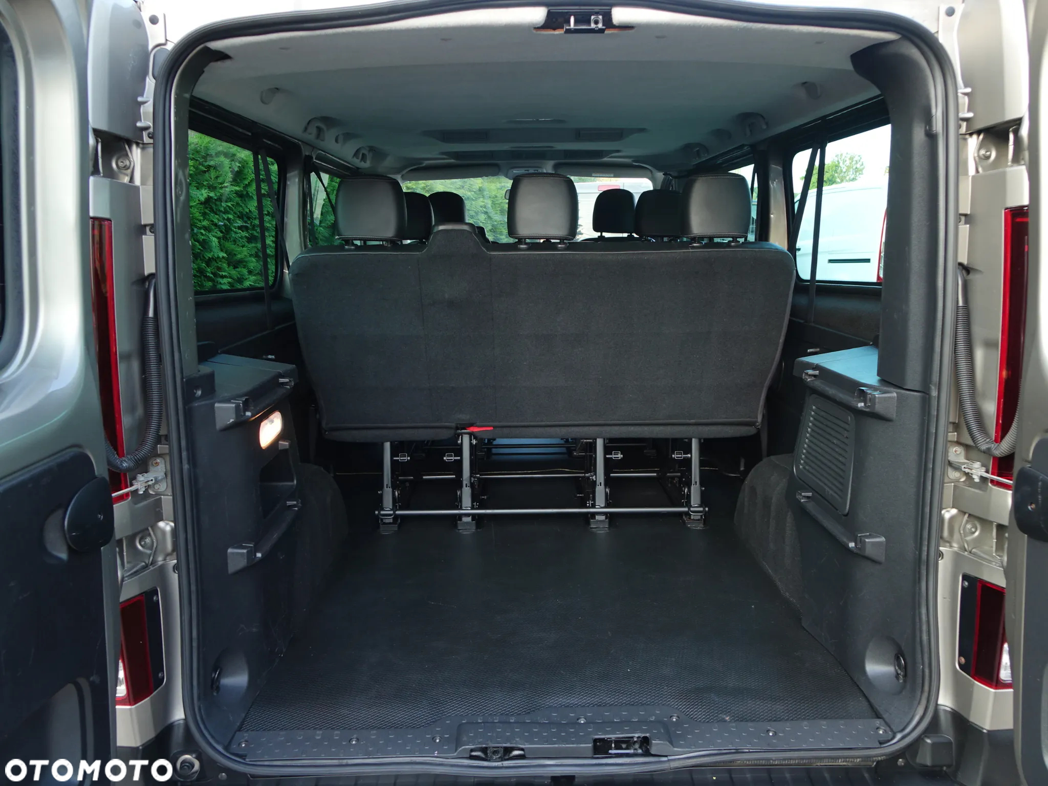 Renault Trafic - 15