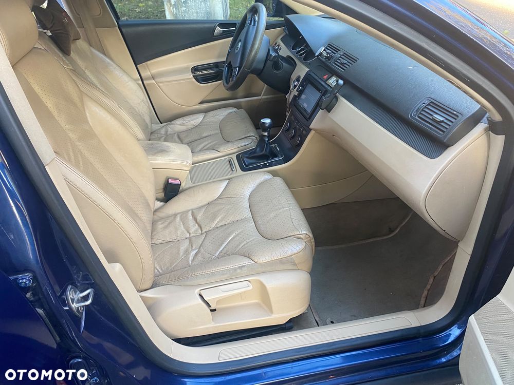Volkswagen Passat - 9