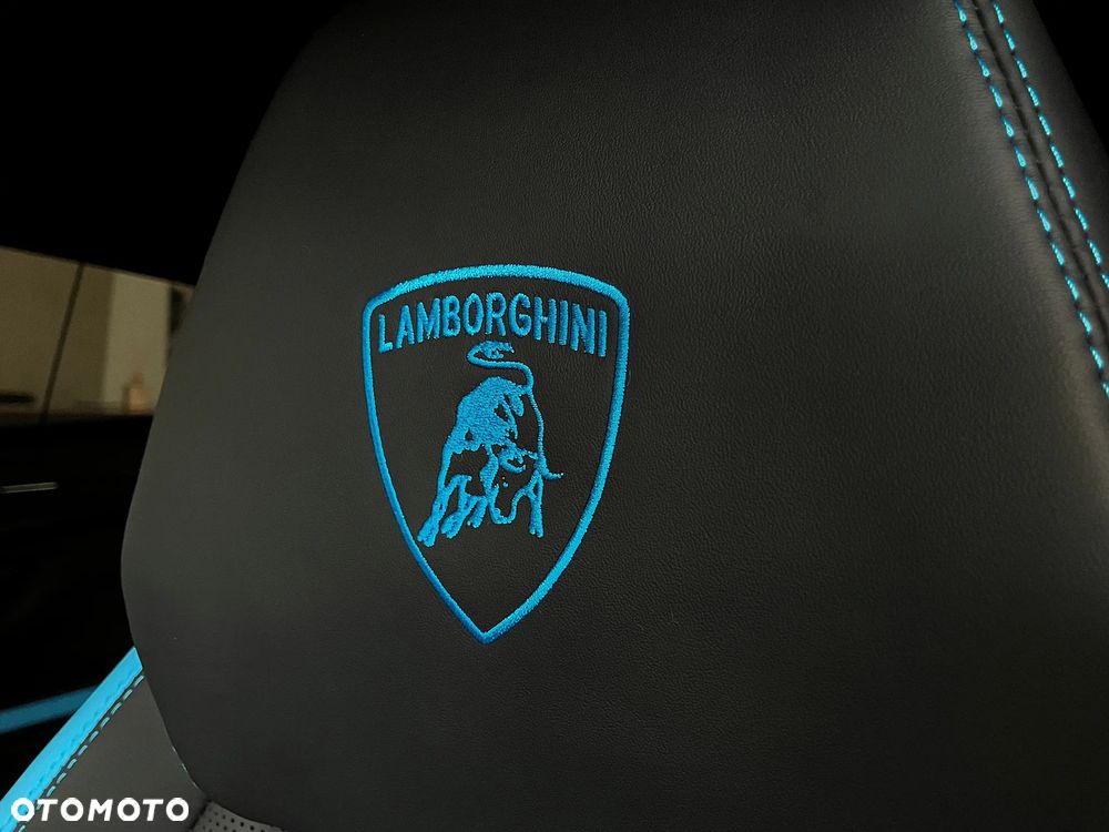 Lamborghini Urus - 17