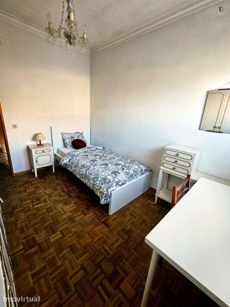 Quarto - localizado em Amadora Lisbon - Grande imagem: 2/8