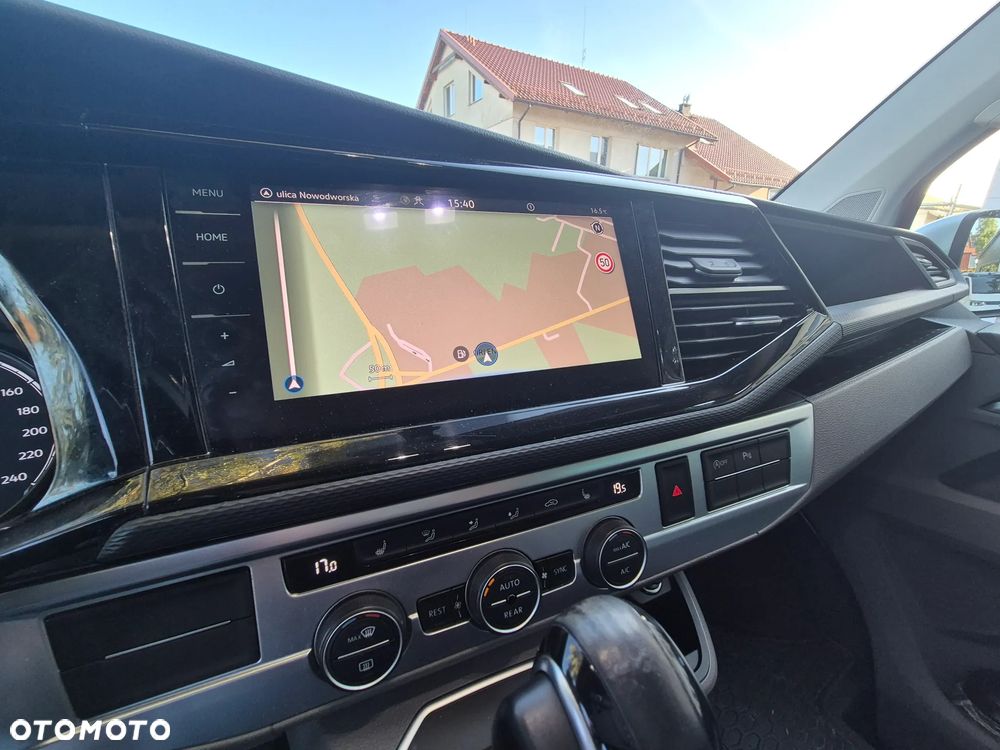 Volkswagen Caravelle - 13