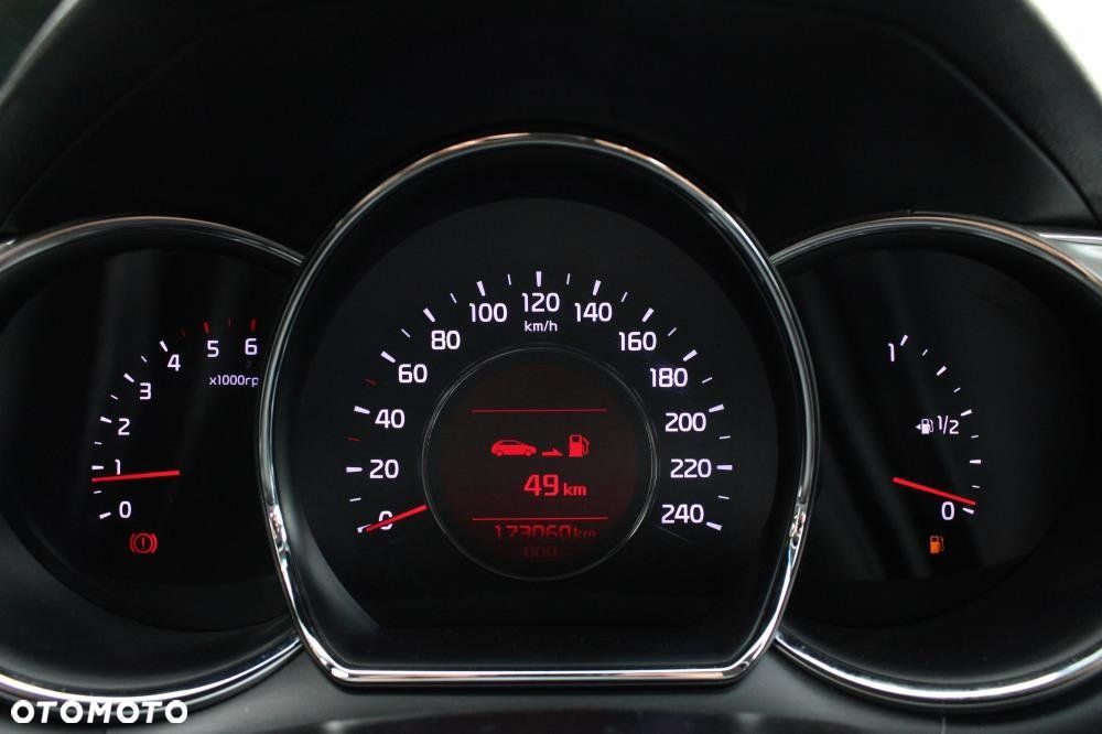Kia Ceed - 10