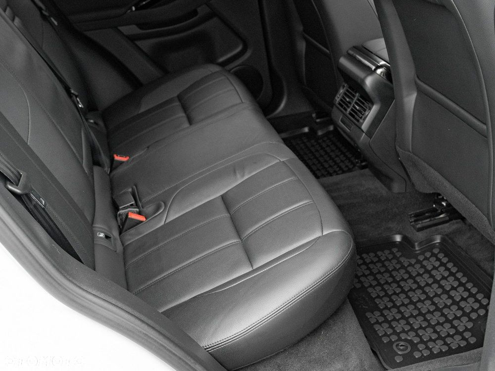 Land Rover Range Rover Evoque - 28