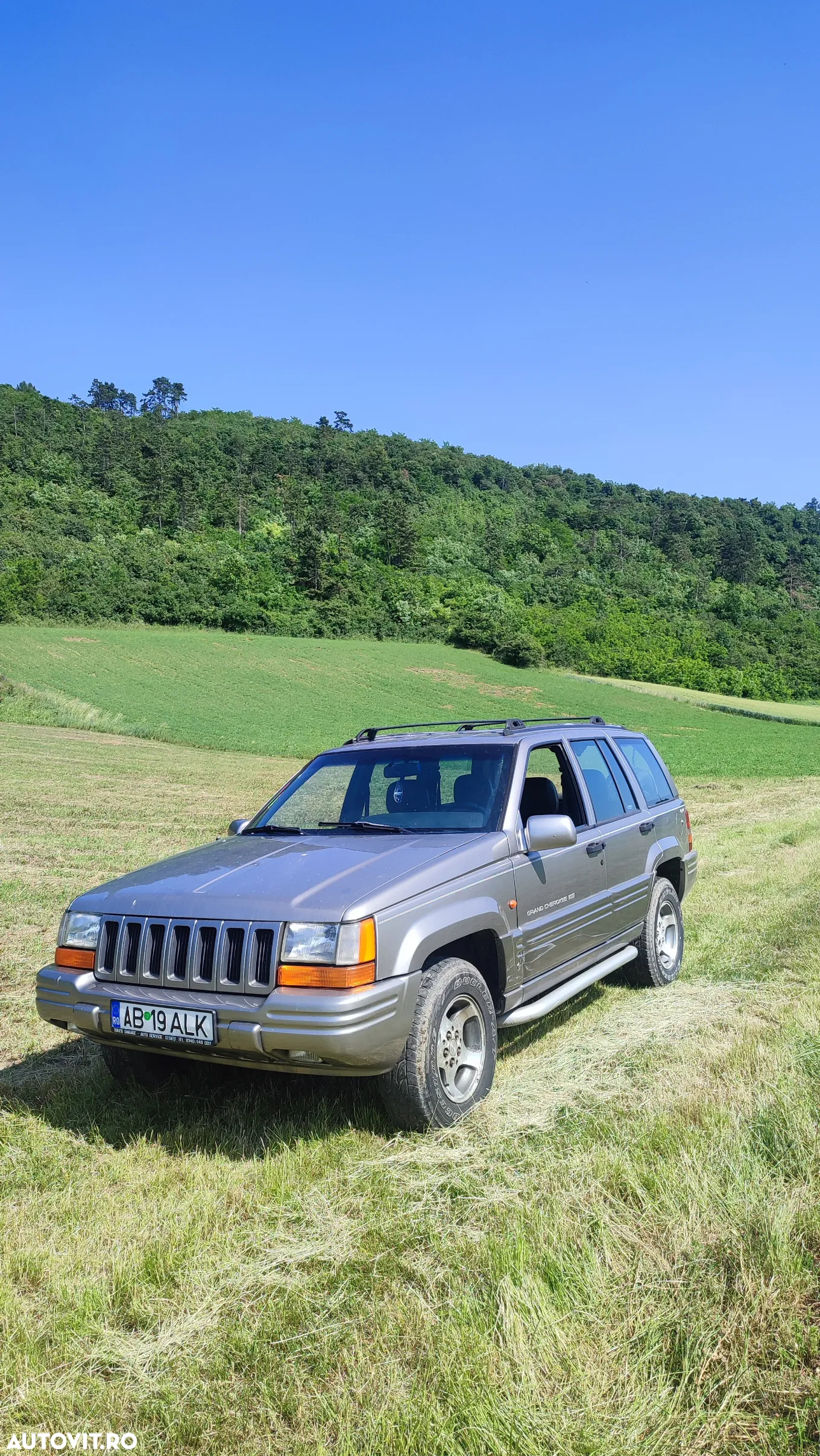 Jeep Grand Cherokee - 8