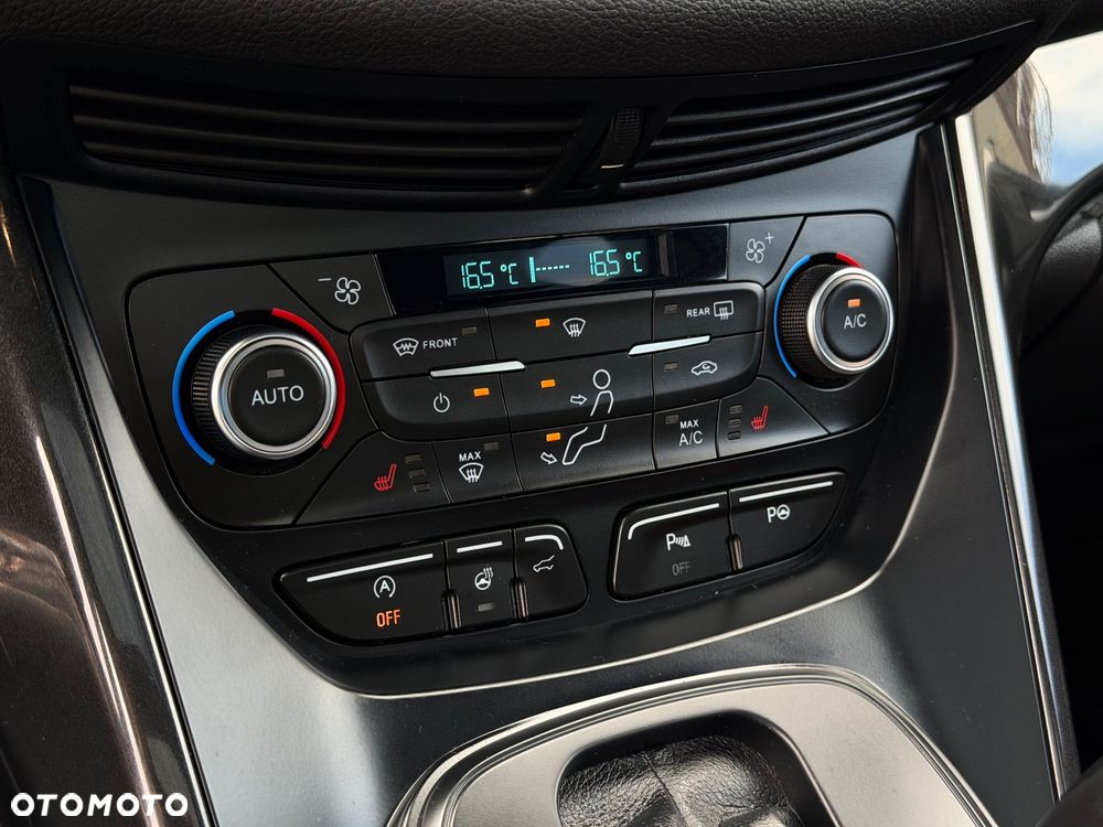 Ford Kuga 2.0 TDCi 4x4 ST-Line - 31