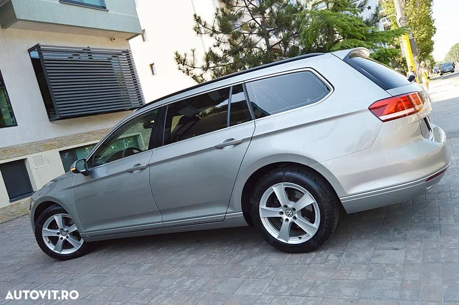 Volkswagen Passat Variant 2.0 TDI (BlueMotion Technology) Comfortline - 29