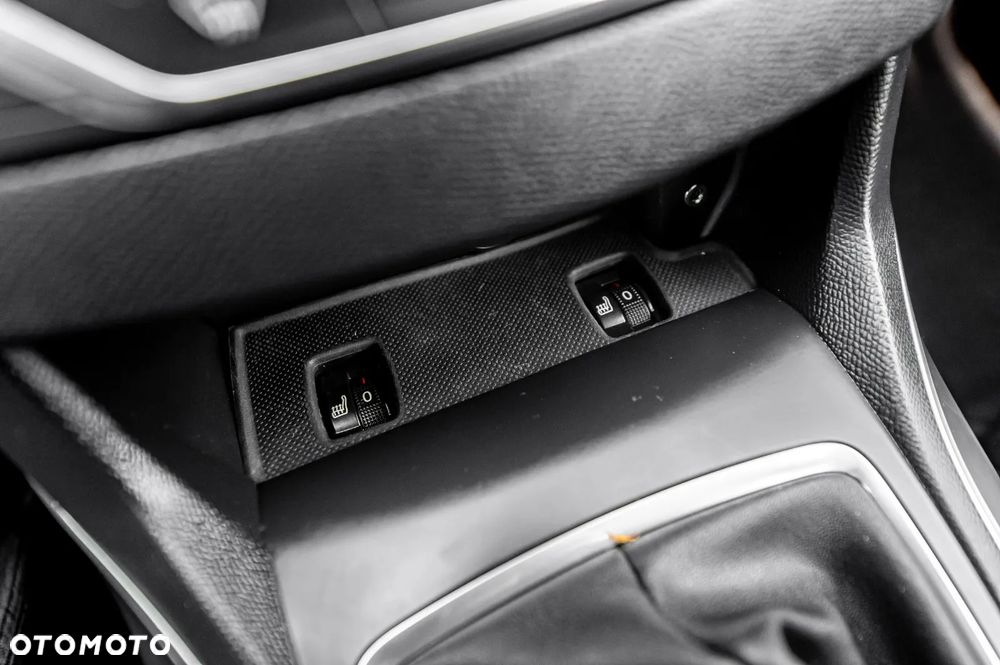 Peugeot 308 - 33