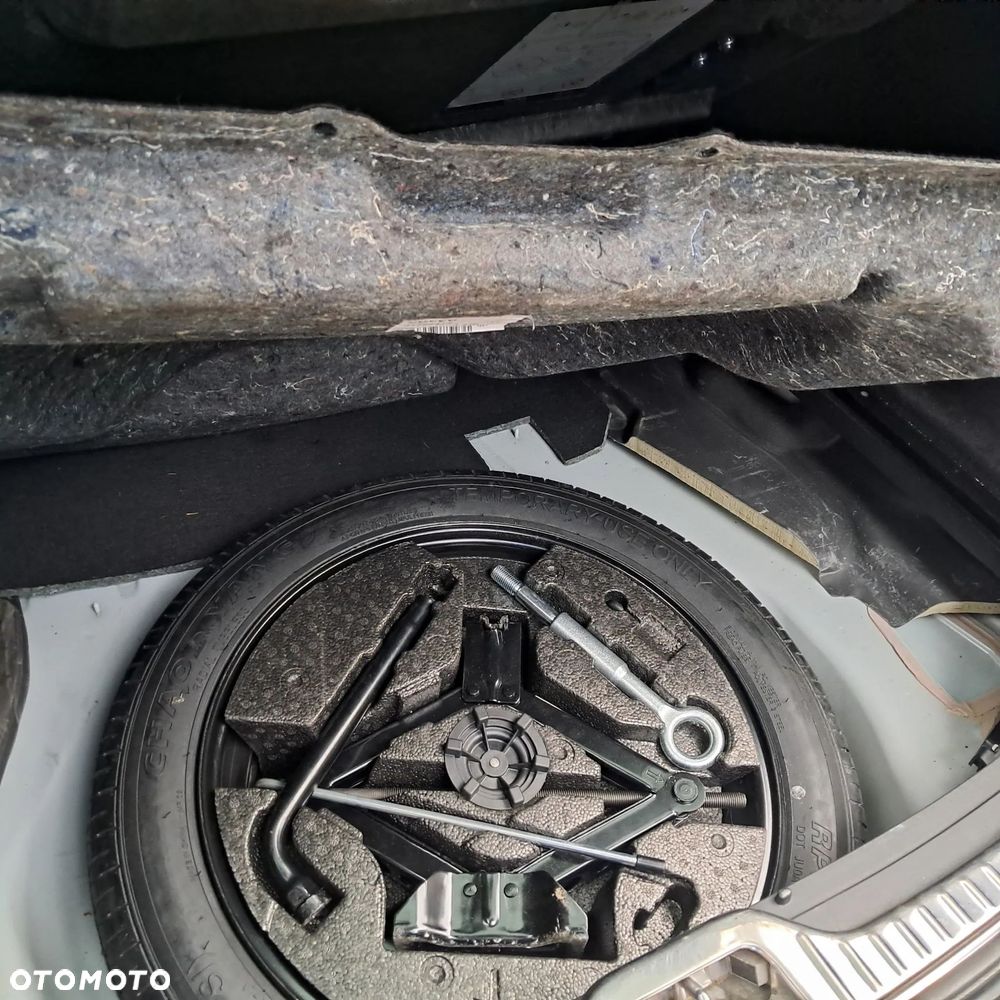 Volvo XC 60 D4 R-Design - 6