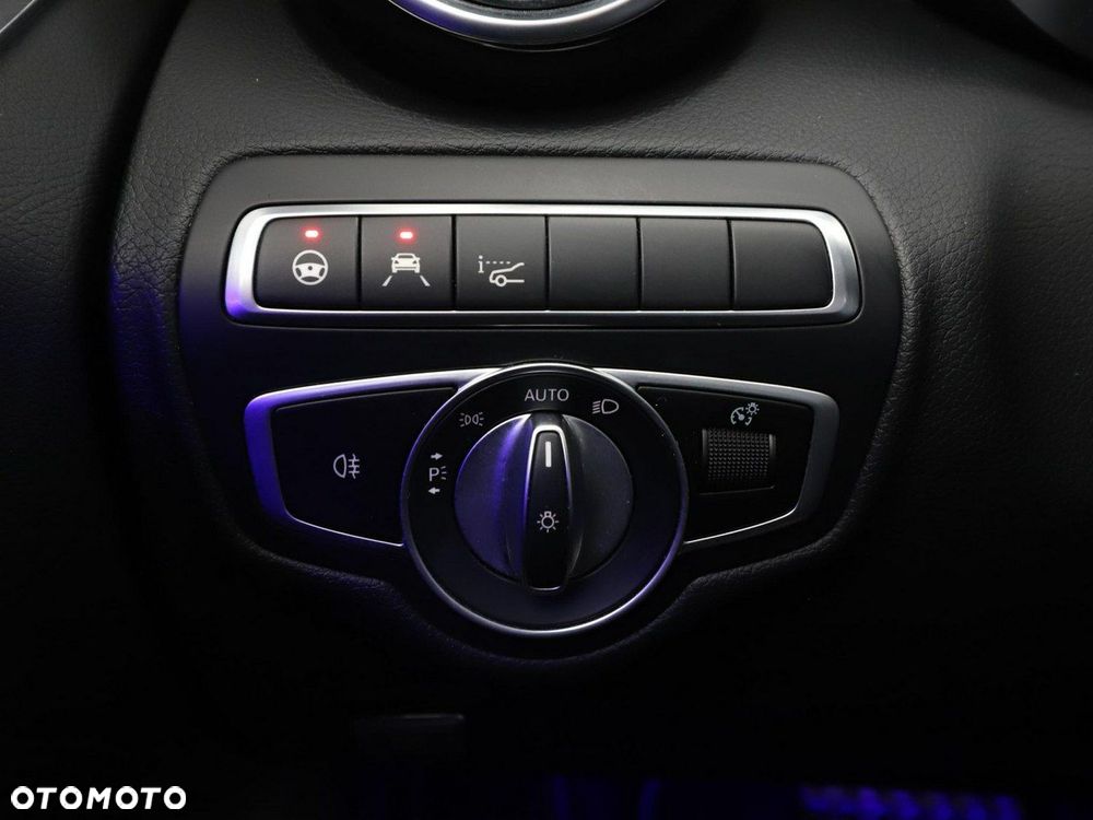 Mercedes-Benz Klasa C 300 de 9G-TRONIC AMG Line - 38