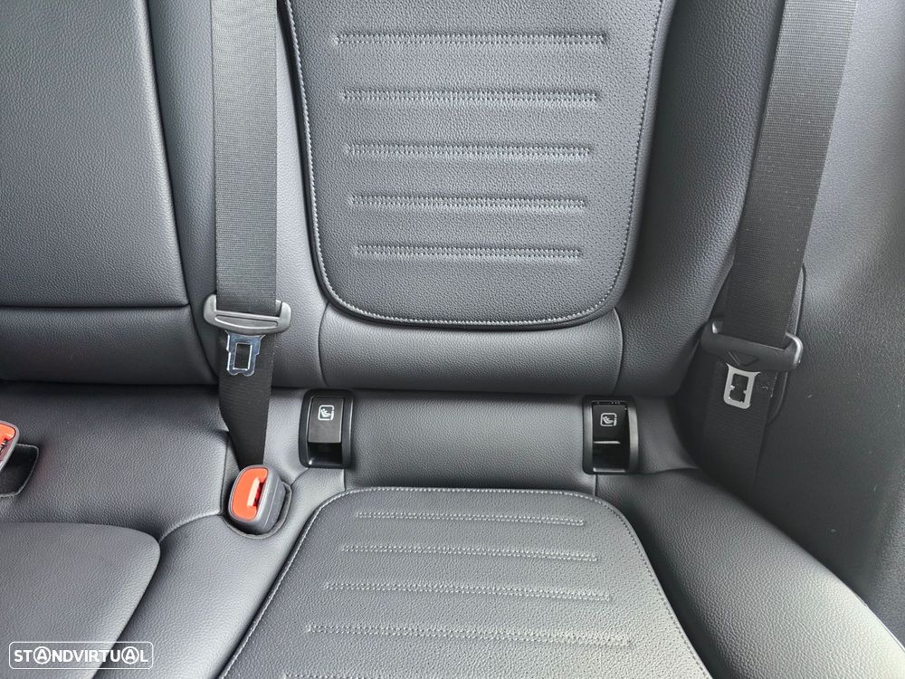 Mercedes-Benz GLC 300 de Coupe 4Matic - 30