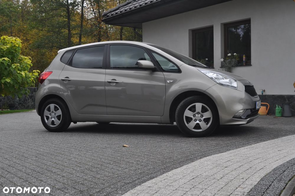 Kia Venga 2017 photo 3