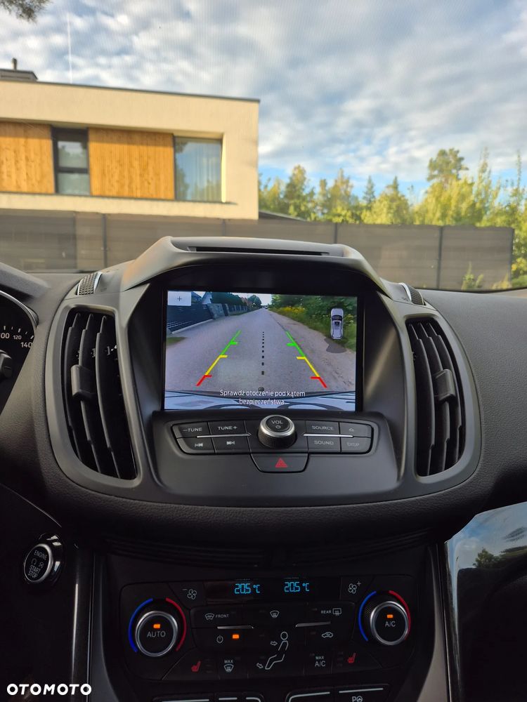 Ford Kuga - 10