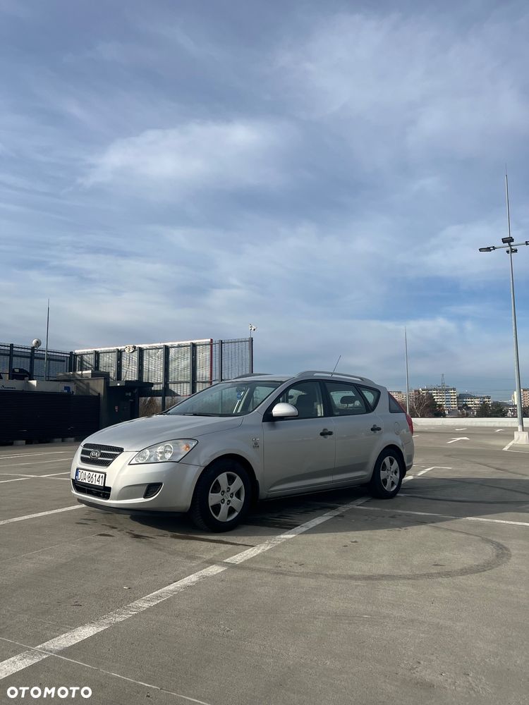 Kia Ceed 1.6 Comfort - 1
