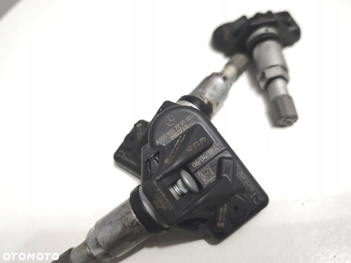 Czujnik ciśnienia kół TPMS Mercedes A0009057205 - 3