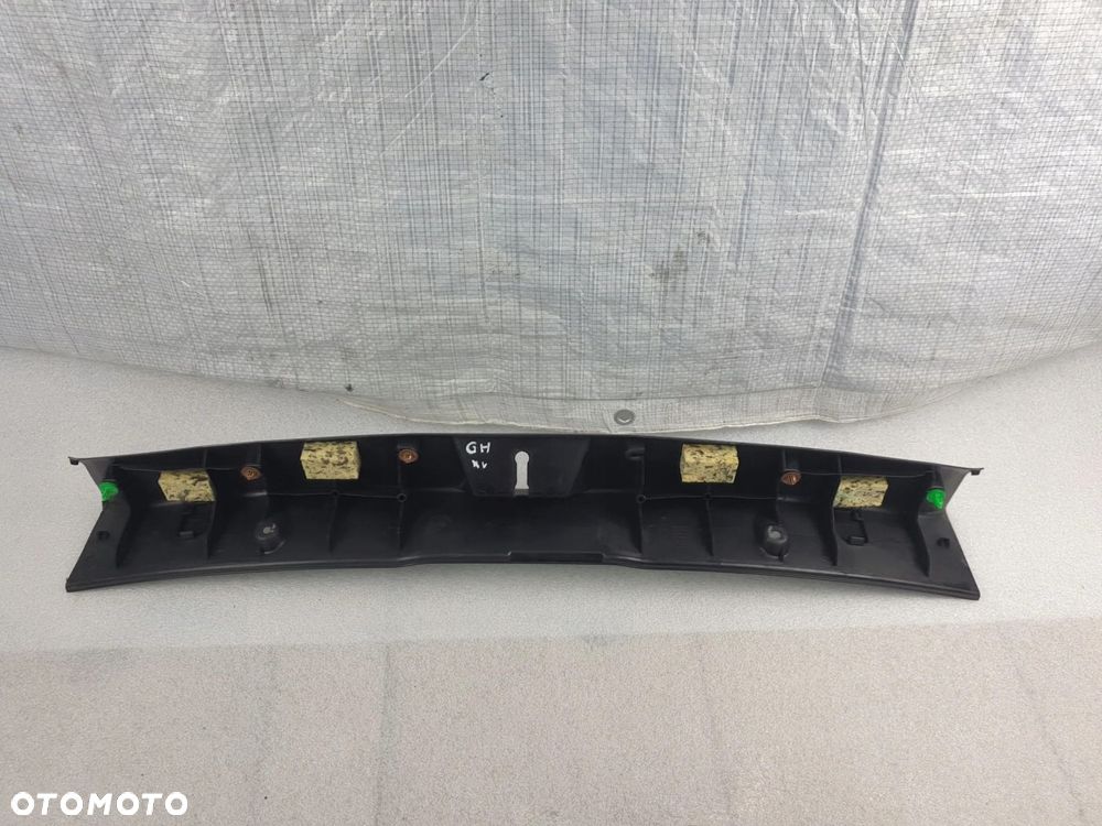 SUBARU IMPREZA III GH OSŁONA PASA PROGU BAGAŻNIKA - 6